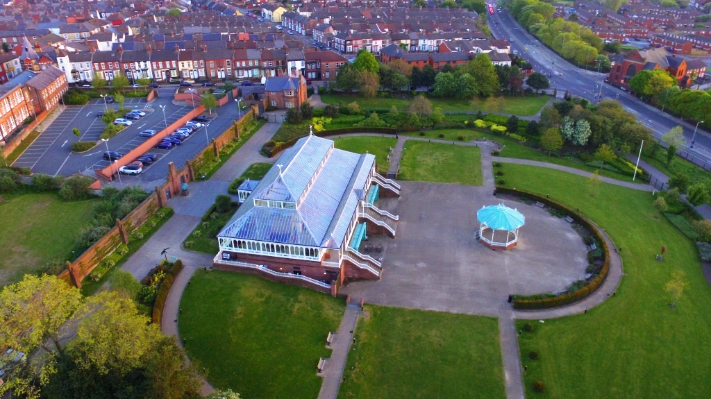 Isla Gladstone Conservatory