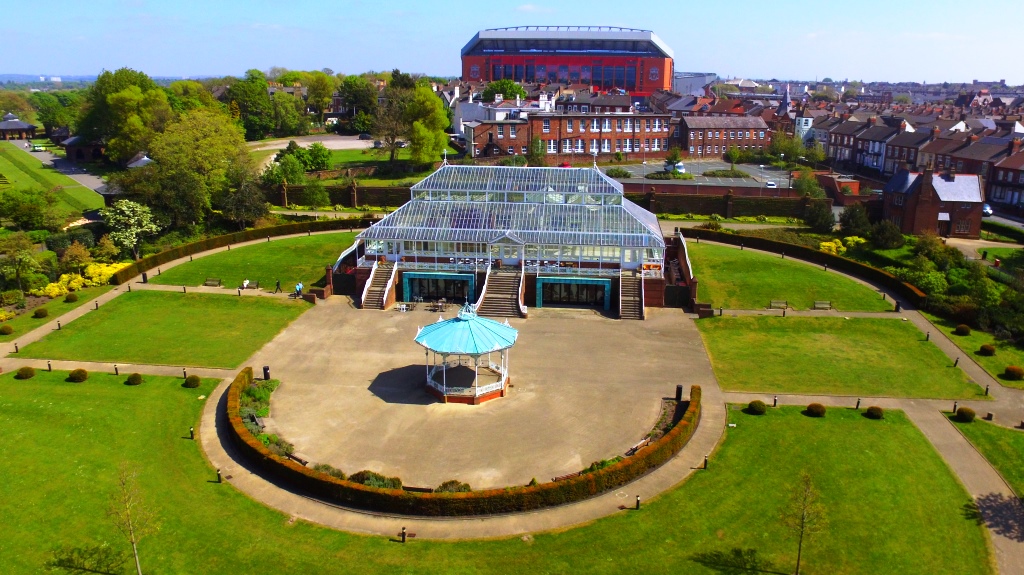 Isla Gladstone Conservatory